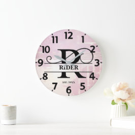 Reloj Redondo Grande Monograma de lavanda pálida con problemas R