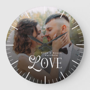 Reloj Redondo Grande Monograma de parejas de foto de boda personalizada