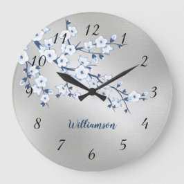 Reloj Redondo Grande Monograma de plata con flor de cerezo blanca