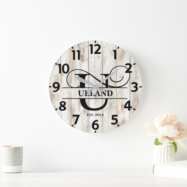 Reloj Redondo Grande Monograma de Rustic Farmhouse U (Hogar)