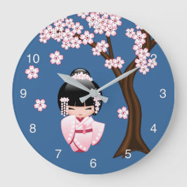 Reloj Redondo Grande Muñeca Kokeshi Kawaii de Kimono Rosa sobre Azul