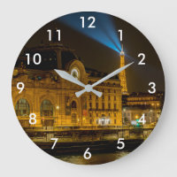 Museo de Orsay en París por la noche