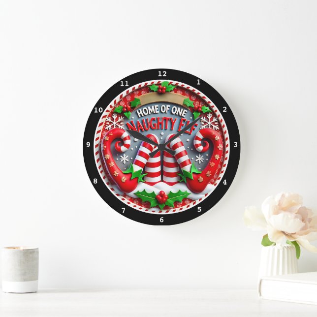 Reloj Redondo Grande Naughty Elf Shenanigans" - Pared de Navidades jugu (Hogar)