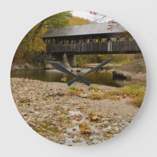 Reloj Redondo Grande Newry Covered Bridge over river in autumn