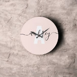 Reloj Redondo Grande Nombre de caligrafía moderna de escritura a mano e<br><div class="desc">Monograma moderno simple combinado con letra caligráfica de escritura a mano.</div>