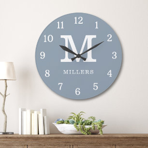 Reloj Redondo Grande Nombre de familia monograma moderno azul polvorien