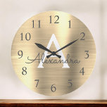 Reloj Redondo Grande Nombre del Monograma Metálico de Oro e Inicial<br><div class="desc">Gold Faux Metallic Monograma Nombre y reloj de pared de servicio inicial. El reloj de pared es el regalo perfecto para alguien que ama el acero inoxidable dorado.</div>