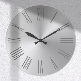 Reloj Redondo Grande Números romanos con lámina de ombre plateado claro