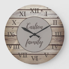 Reloj Redondo Grande Números Romanos de Madera Rústica Nombre de Famili
