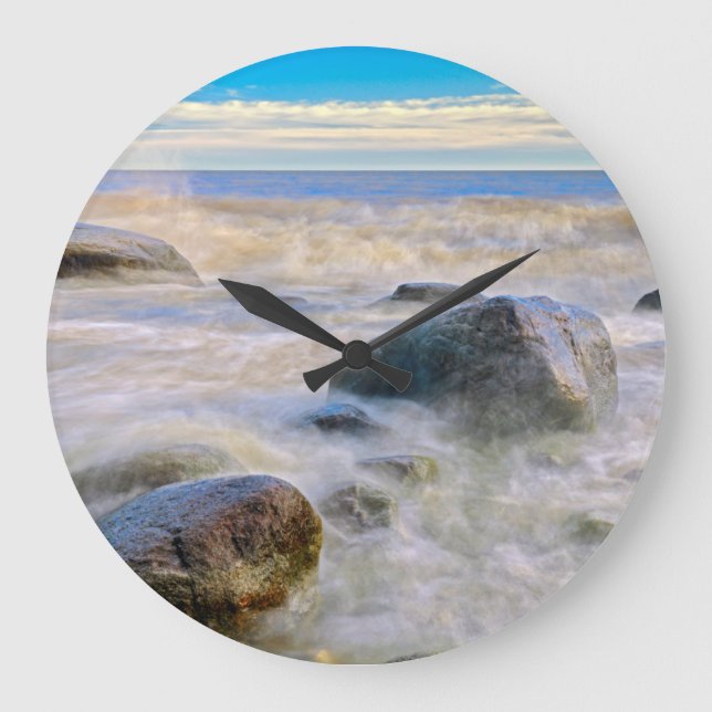 Reloj Redondo Grande Olas estrellándose sobre rocas costeras (Anverso)