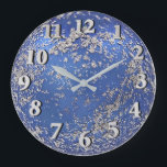 Reloj Redondo Grande Ornamento con tracción azul y plateado<br><div class="desc">Reloj acrílico redondo de 10.75" con una imagen de un adorno azul con candado plateado. Vea toda la colección Hanukkah Clock en la categoría HOME de la sección HOLIDAYS.</div>