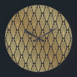 Reloj Redondo Grande Palmas Art Deco: Oro Negro.<br><div class="desc">Sombra negra y dorada estilo Art Deco fondo de hojas de palma Art Deco patrón de hojas de palma en negro y oro. Decoración elegante y elegante para diferentes usos. Hojas de palma Art Deco en negro y oro para un toque suntuoso: deco, patrón, abstracto, fondo, ilustracion, textura, decoración, boda,...</div>