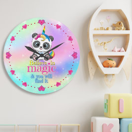 Reloj Redondo Grande Panda mágico unicornio sobre fondo arco iris