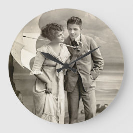Reloj Redondo Grande Pareja romántica vintage con parasol