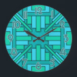 Reloj Redondo Grande Patrón azul verde geométrico Verde azulado del Art<br><div class="desc">Este bonito y original diseño de relojes se realiza en un estilo Art Déco geométrico que recuerda a los años 20. Las formas rectangulares apuntan hacia dentro hacia las manos del reloj. Los colores son variados en tonos verdes y azules, desde verde azulados hasta turquesas y verdes. Los números del...</div>