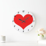 Reloj Redondo Grande Patrón de corazón rojo regalo de El día de San Val<br><div class="desc">¡Impreso con un lindo diseño de corazón rojo sobre fondo blanco! Personalizar como quieras.</div>