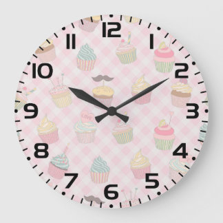 Reloj Redondo Grande Patrón de magdalenas lindas de gingham rosa pastel