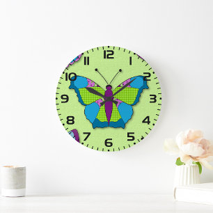 Reloj Redondo Grande Patrón de mariposa de patchwork sobre verde