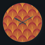 Reloj Redondo Grande Peacock Oro Rojo: Art Deco.<br><div class="desc">Diseño de fondo de fondo de fondo de papel pintado de palo de pavo real de color rojo y dorado de color crudo de estilo Art Deco de época. Escalas de pavo real de arte deco en rojo y oro rico. patrón, fondo, abstracto, textura, decoración, vintage, ilustracion, retro, línea, sin...</div>