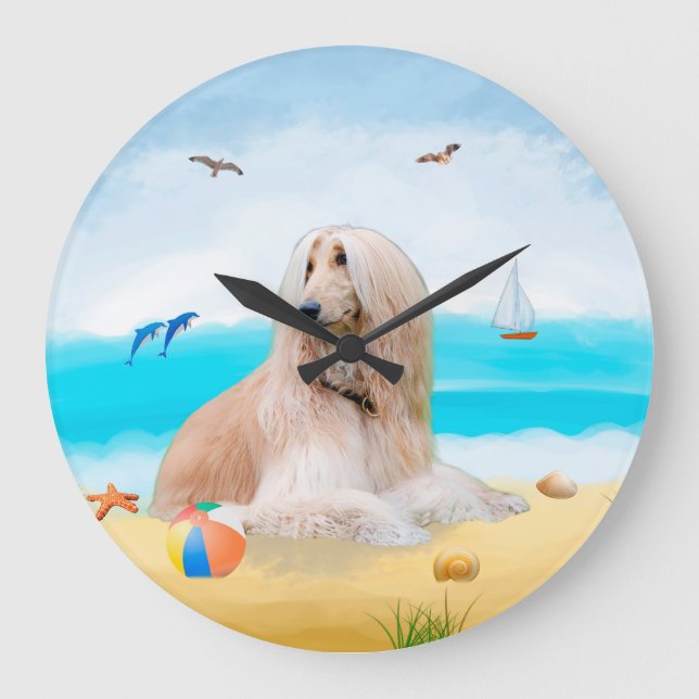 Reloj Redondo Grande Perro afgano en la playa (Anverso)