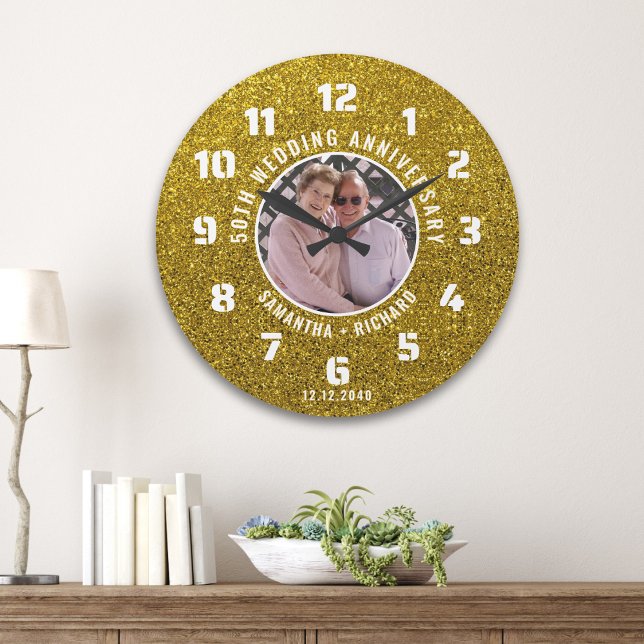 Reloj Redondo Grande Personalizado Purpurina de Oro 50° Boda foto de an (Custom Gold Glitter 50th Wedding Anniversary Photo Large Clock
)