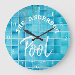 Reloj Redondo Grande Piscina de baldosas azules frescas Nombre de famil