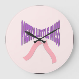 Reloj Redondo Grande Precioso Desorden Coquette con Tipografía Púrpura