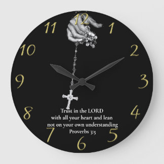 Reloj Redondo Grande Proverbios 3:5 cruz de mano