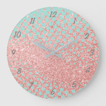 Purpurina rosa y reloj grande azul