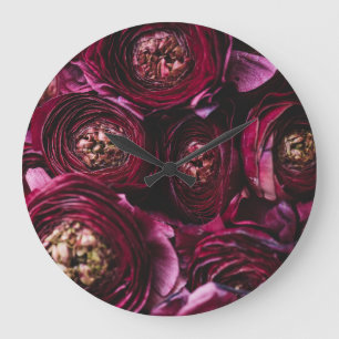 Reloj Redondo Grande Ranunculus morado oscuro, floreciente acercamiento