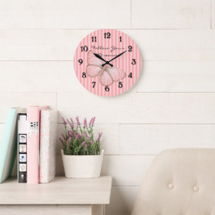 Reloj Redondo Grande Rayas rosadas con mariposa