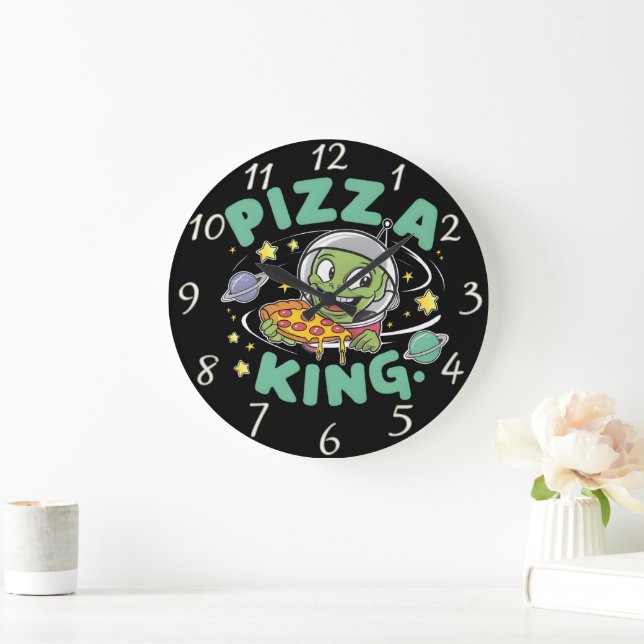 Reloj Redondo Grande Realeza de Pizza: Caricatura sostiene a Pizza King (Hogar)