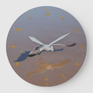 Reloj Redondo Grande Reflexión de gaviotas y sombra sobre la arena de l