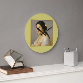 Reloj Redondo Grande Retrato de mujer Bella Artes "Yuki Mori"