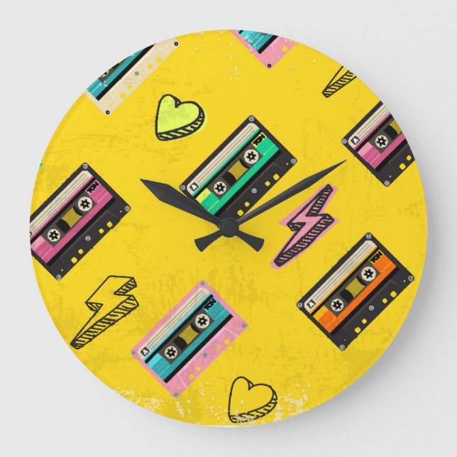 Reloj Redondo Grande Retro Cassette: Diseño Fiesta de amor de los 80 (Anverso)