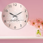 Reloj Redondo Grande Rosa oro purpurina plata polvo guión de nombre met<br><div class="desc">Un fondo rosa de color dorado falso de aspecto metálico, decorado con un polvo falso purpurina plateado. Personalice y agregue su nombre escrito con un guión de estilo con letras a la mano con las barras. Para que los cambios sólo eliminen el nombre del ejemplo, deje los espacios o la...</div>