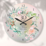 Reloj Redondo Grande rosas del 30° Aniversario de la Boda Floral Pearl<br><div class="desc">Este reloj botánico de aniversario de los 30 bodas de moda,  con una delicada acuarela floral sobre un fondo de perlas,  se puede personalizar con los detalles especiales del aniversario de la perla,  que se encuentran en una tipografía elegante. Diseñado por Thisisnotme©</div>