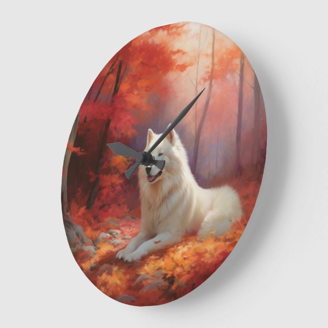Reloj Redondo Grande Samoyed en hojas de otoño caídas inspiran  (Ángulo)
