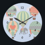Reloj Redondo Grande Se elevan globos de aire caliente de elefante lind<br><div class="desc">Elefante Cute Riding Balones al aire libre Rising "elefantes" "elefantes" "globo aerostático" "globos de aire caliente" "globos de aire" "melocotón y azul cielo" "azul y melocotón" "verde y azul" "capricho" "bonito" "corazón" "amor" "al aire libre" "cielo" "nubes" "diversión"</div>