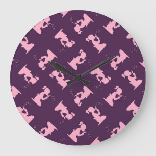 Reloj Redondo Grande Silueta chica rosa sobre morado