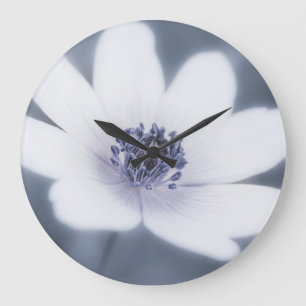 Reloj Redondo Grande Sólo Un Pequeño Flor Silvestre