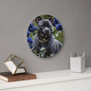 Reloj Redondo Grande Staffordshire Bull Terrier In Blue Rosa Garden,