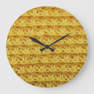 Reloj Redondo Grande Tela de punto amarillo: textura rayada.