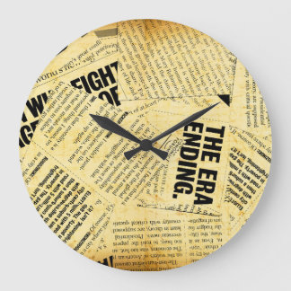 Reloj Redondo Grande Texto de periódico con papel antiguo