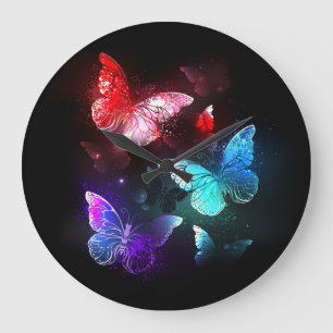 Reloj Redondo Grande Tres mariposas brillantes en el fondo nocturno