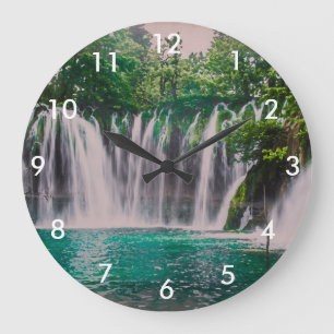 Reloj Redondo Grande Waterfall in green forest