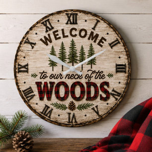 Reloj Redondo Grande Welcome to Our Neck of the Woods Woodland Cabin