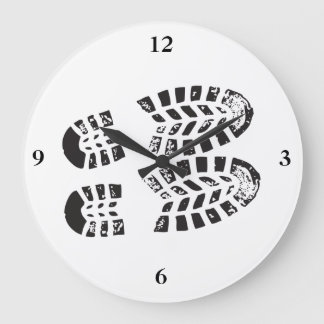 Reloj Redondo Grande Zapatillas de deporte negras y impresión blanca