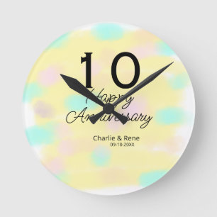 Reloj Redondo Mediano 10 aniversario de boda nombre pastel amarillo retr
