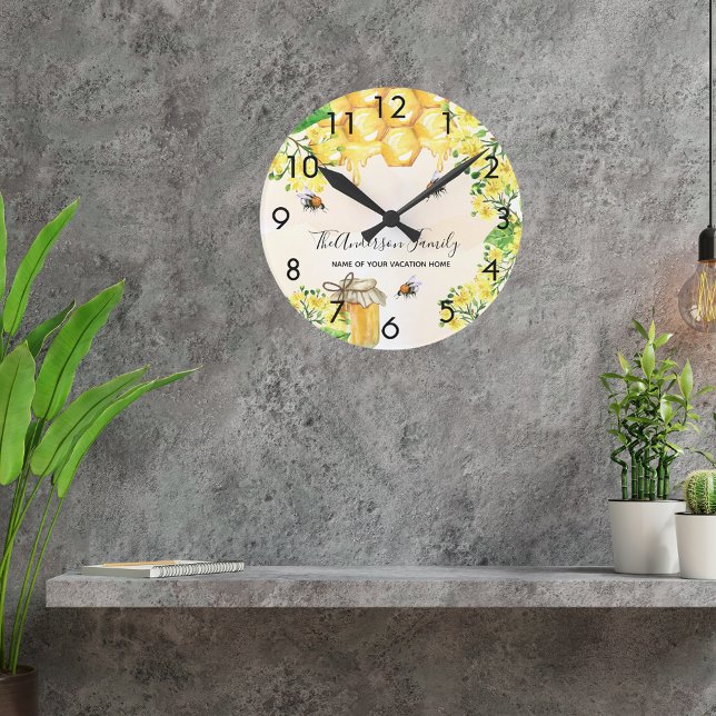 Reloj Redondo Mediano Abejas de burbujas miel floros amarillos monograma (Subido por el creador)